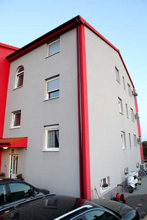 Apartments Saric Pula Luaran gambar