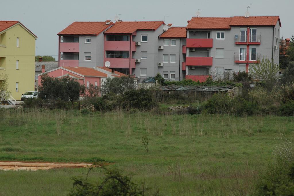 Apartments Saric Pula Luaran gambar