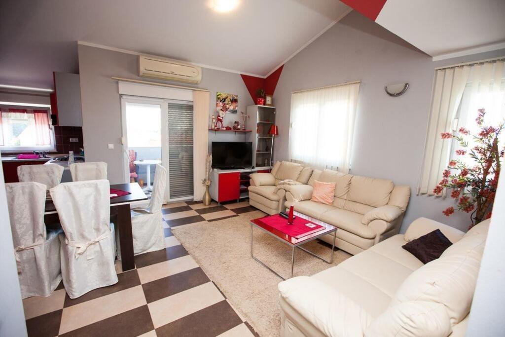 Apartments Saric Pula Luaran gambar