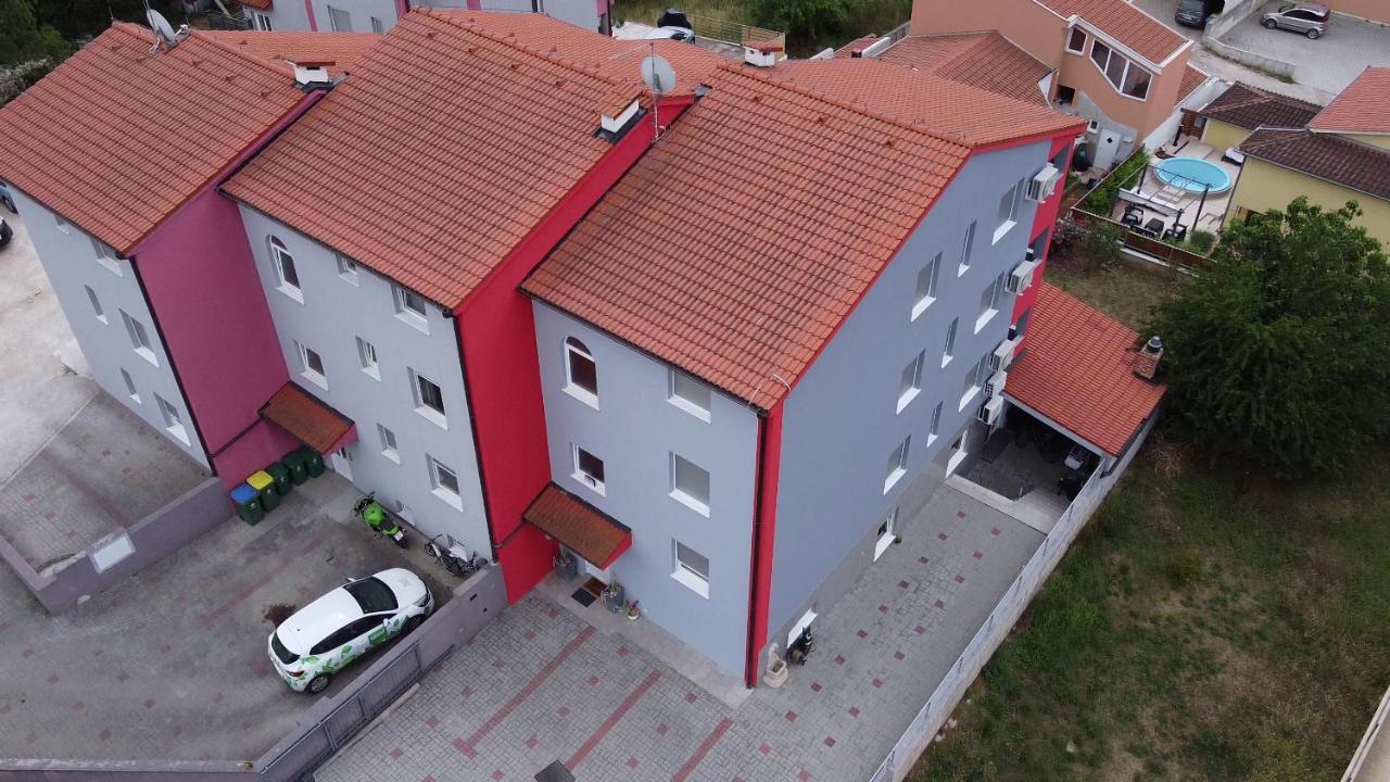 Apartments Saric Pula Luaran gambar